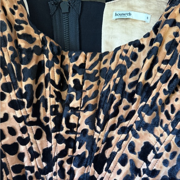 House Of CB ‘Jacqueline’ Leopard Print Devore Corset NWOT - Picture 16 of 16